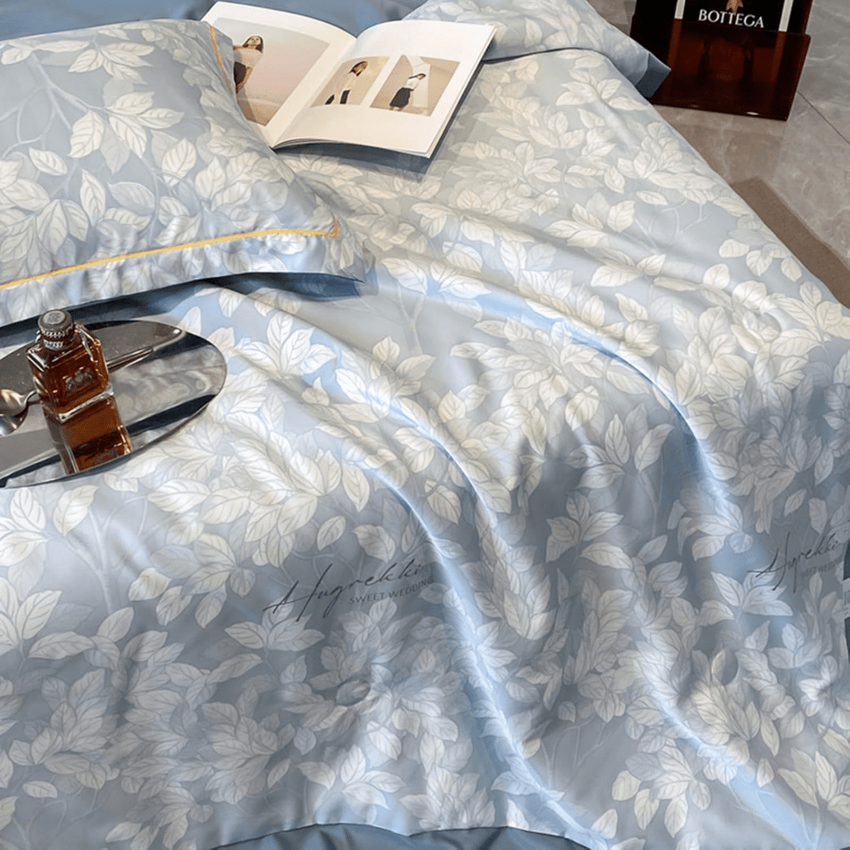 Ice Silk Elegance Comfort Quilt Set (Style-3)